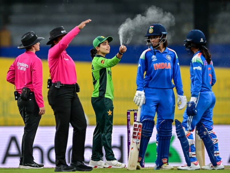 India vs Pakistan LIVE Score, Women's World Cup 2025: India-Pakistan Match Restarts After 15-Minute Delay For Bizarre Reason