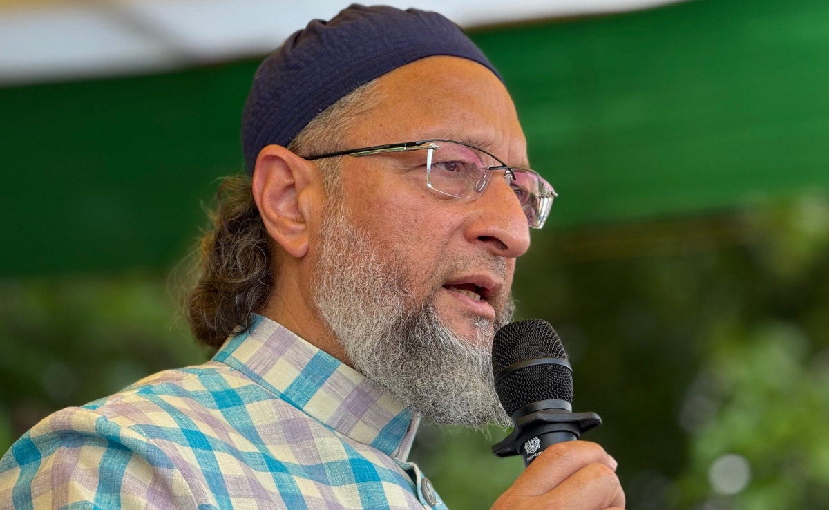 "Babu, Can You Write Extremist In English?" A Owaisi's Jab At Tejashwi Yadav