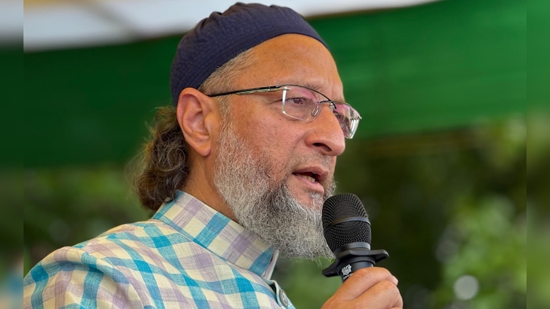 मुंगेर में ओवैसी की हुंकार: बोले - लालू, तेजस्वी और नीतीश का दिल मुसलमानों के लिए नहीं धड़कता मुंगेर में ओवैसी की हुंकार: बोले - लालू, तेजस्वी और नीतीश का दिल मुसलमानों के लिए नहीं धड़कता