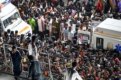 Vijay's Party Alleges Lathicharge Led To Karur Stampede, Court Orders SIT Vijay's Party Alleges Lathicharge Led To Karur Stampede, Court Orders SIT