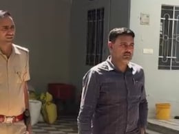 'मेरा कॉल ध्यान से सुनना, बिश्नोई गैंग से बोल रहा हूं' खाटूश्यामजी के कारोबारी को धमकी के बाद मिली पुलिस सुरक्षा 'मेरा कॉल ध्यान से सुनना, बिश्नोई गैंग से बोल रहा हूं' खाटूश्यामजी के कारोबारी को धमकी के बाद मिली पुलिस सुरक्षा