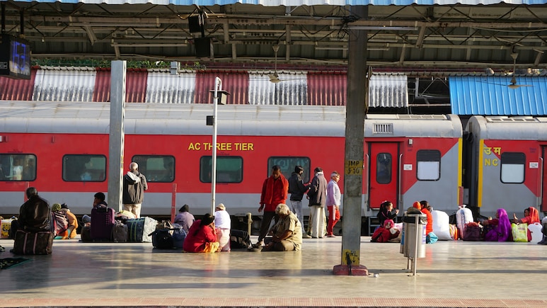 New Bengaluru-Mumbai Superfast Train To Reduce Travel Time By 18 Hours New Bengaluru-Mumbai Superfast Train To Reduce Travel Time By 18 Hours