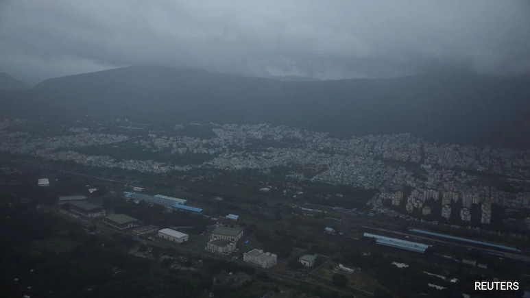 3 Killed, Over 1 Lakh Displaced After Cyclone Montha In Andhra Pradesh 3 Killed, Over 1 Lakh Displaced After Cyclone Montha In Andhra Pradesh