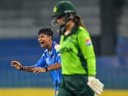 IND vs PAK: ICC World Cup में MP की बेटी का जलवा, क्रांति गौंड ने ODI में पाकिस्तान को चटाई धूल, बनीं 'मैन ऑफ द मैच' IND vs PAK: ICC World Cup में MP की बेटी का जलवा, क्रांति गौंड ने ODI में पाकिस्तान को चटाई धूल, बनीं 'मैन ऑफ द मैच'