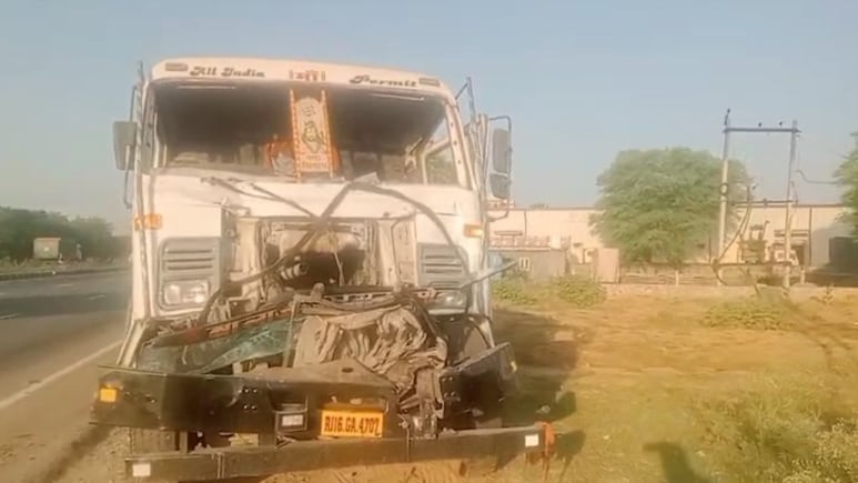 Rajasthan: जयपुर के NH 48 पर मरीज को लेकर जा रही एम्बुलेंस सड़क हादसे का हुई शिकार, दो की मौके पर मौत