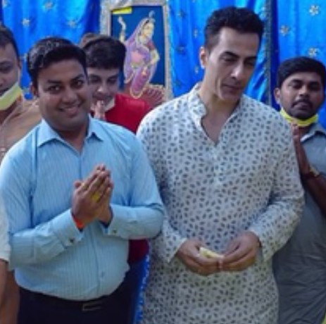 प्रेमानंद महाराज की शरण में पहुंचे अनुपमा के वनराज शाह, वायरल वीडियो में देखें किस बात पर हुई चर्चा