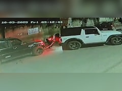 On Camera, Thieves Tow Away Scorpio With Thar In Gurugram Robbery