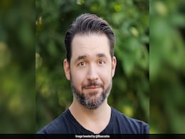 Reddit Co-Founder Says "Much Of The Internet Is Dead", Blames Bots And 'Quasi-AI' Reddit Co-Founder Says "Much Of The Internet Is Dead", Blames Bots And 'Quasi-AI'