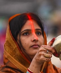 MP-छत्तीसगढ़ में भी छठ महापर्व की धूम... डूबते सूर्य को दिया गया पहला अर्घ्य