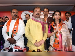 मैथिली ठाकुर बीजेपी में हुईं शामिल, RJD विधायक भरत बिंद ने भी थामा कमल मैथिली ठाकुर बीजेपी में हुईं शामिल, RJD विधायक भरत बिंद ने भी थामा कमल