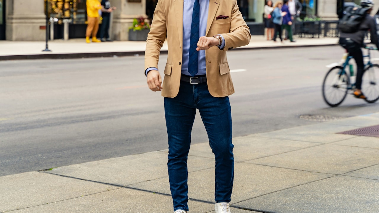 Upgrade Your Festive Wardrobe: Raymond And Peter England Men's Styles Now On Myntra Diwali Sale.