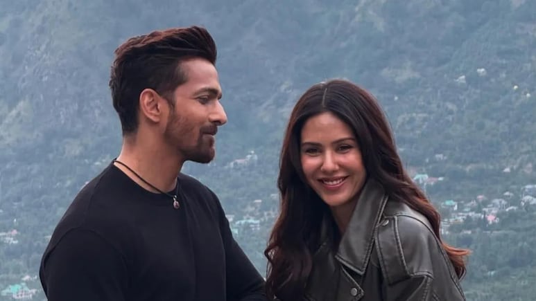 <i>Ek Deewane Ki Deewaniyat</i> Box Office Collection Day 8: Harshvardhan Rane-Sonam Bajwa's Film Earns Rs 4.35 Crore <i>Ek Deewane Ki Deewaniyat</i> Box Office Collection Day 8: Harshvardhan Rane-Sonam Bajwa's Film Earns Rs 4.35 Crore