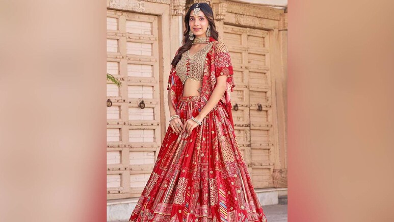 Karwa Chauth Lehenga 2025: लहंगे ऐसे कि हर कोई हो जाएगा अट्रेक्‍ट, सब पूछेंगे- कहां से किया ऑर्डर