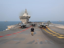 MiG 29 Take-Offs, Patriotic Songs, Yoga: PM Modi's Diwali On-Board INS Vikrant MiG 29 Take-Offs, Patriotic Songs, Yoga: PM Modi's Diwali On-Board INS Vikrant
