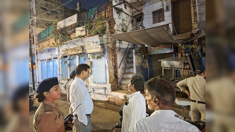 “कार्बाइड गन” के निर्माण, क्रय, विक्रय व उपयोग पर लगा प्रतिबंध, आदेश जारी होते ही टीमों ने देर रात तक की जांच पड़ताल “कार्बाइड गन” के निर्माण, क्रय, विक्रय व उपयोग पर लगा प्रतिबंध, आदेश जारी होते ही टीमों ने देर रात तक की जांच पड़ताल