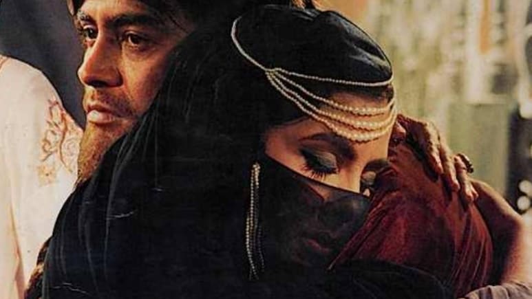 मनहूस मानी जाती है ये हिंदी फिल्म, बनते-बनते हुई दो एक्टर और डायरेक्टर की मौत, 24 साल बाद पहुंची थियेटर और हुई FLOP