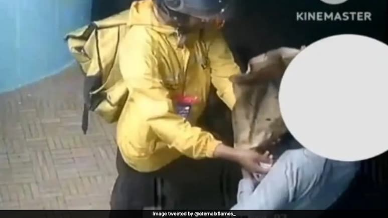 Woman Accuses Blinkit Delivery Driver Of Touching Her Inappropriately, Mumbai Police Reacts Woman Accuses Blinkit Delivery Driver Of Touching Her Inappropriately, Mumbai Police Reacts