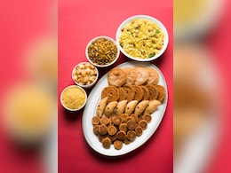 Oil free Snacks for Diwali: इस दिवाली तेल को करें बाय-बाय और इन ऑइल-फ्री स्नैक्स को करें ट्राई Oil free Snacks for Diwali: इस दिवाली तेल को करें बाय-बाय और इन ऑइल-फ्री स्नैक्स को करें ट्राई