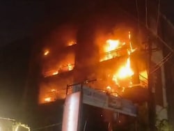 Fire Breaks Out At Ghaziabad&#039;s Residential Building, 20 Families Evacuated