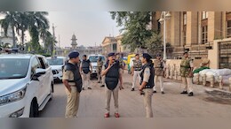 ग्वालियर पुलिस अलर्ट मोड पर, चप्पे-चप्पे पर भारी सुरक्षाबल तैनात, आईजी, डीआईजी और SSP भी सड़कों पर उतरे
