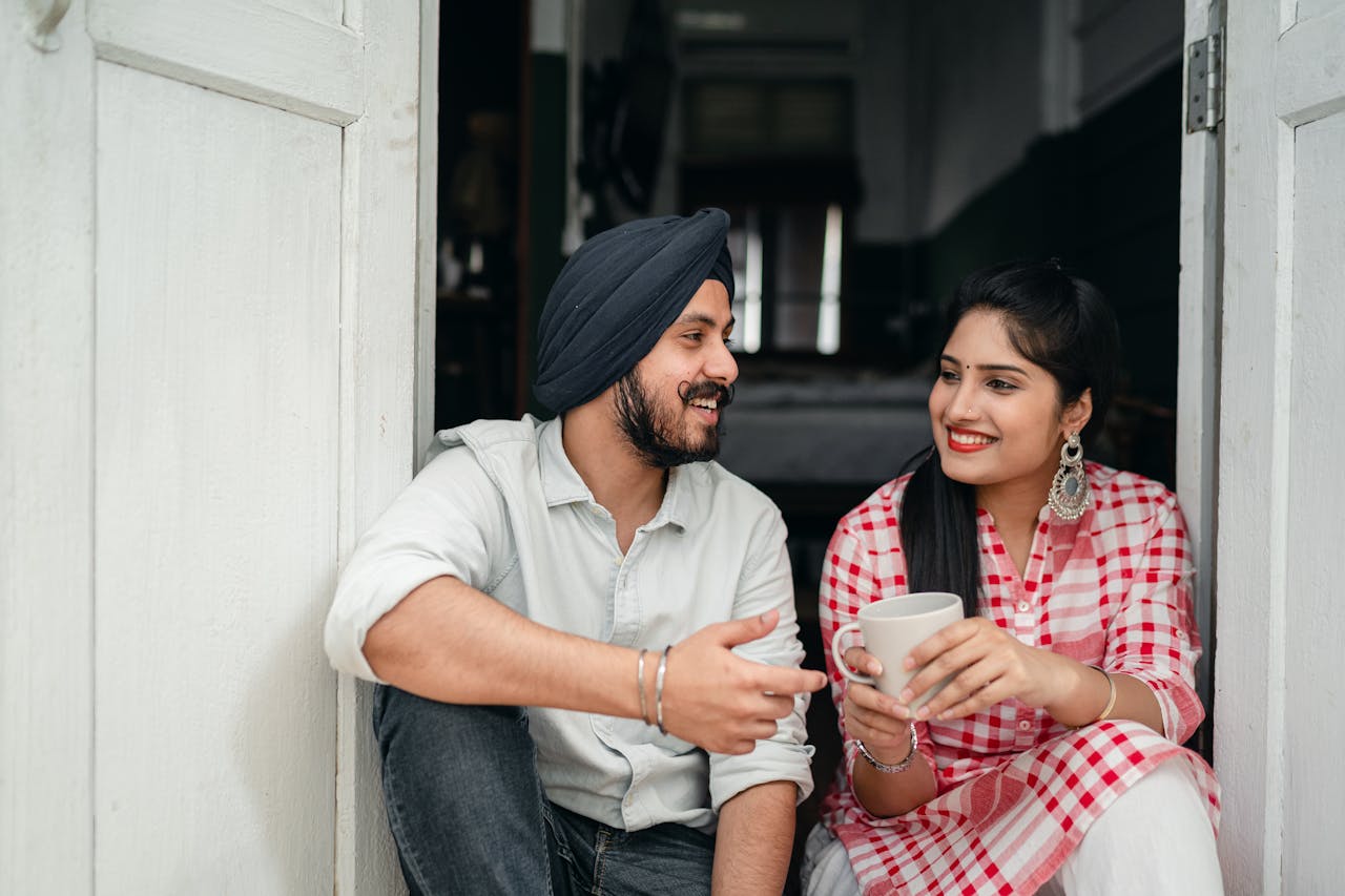 World Mental Health Day 2025: Indian Couples Experience Anxiety Differently, See Expert Tips