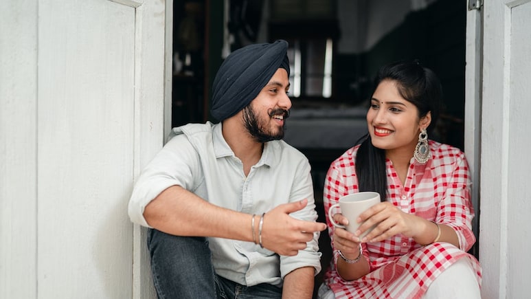 World Mental Health Day 2025: Indian Couples Experience Anxiety Differently, See Expert Tips World Mental Health Day 2025: Indian Couples Experience Anxiety Differently, See Expert Tips