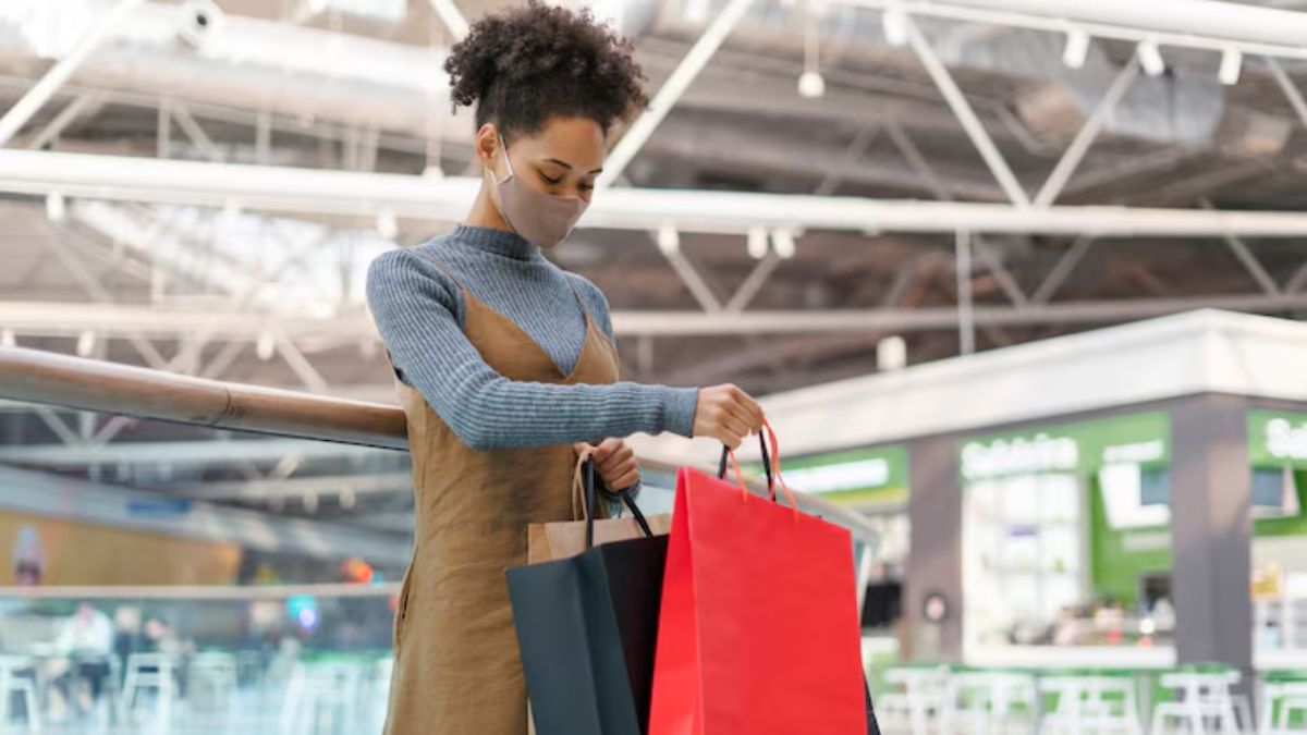 Techie With Rs 50 Lakh Salary Doesn't 'Feel Rich' Enough To Shop At Airport Luxury Stores, Internet Reacts