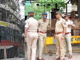 Mumbai News: मुंबईच्या पवईत हाय व्होल्टेज ड्रामा, एका माथेफिरुने अनेक मुलांना ठेवलं ओलीस! वाचा सर्व अपडेट Mumbai News: मुंबईच्या पवईत हाय व्होल्टेज ड्रामा, एका माथेफिरुने अनेक मुलांना ठेवलं ओलीस! वाचा सर्व अपडेट