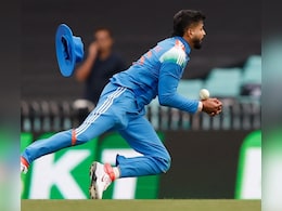 Shreyas Iyer's Terrific Catch For India vs Australia Results In Nasty Injury, Star Walks Off Field. Watch