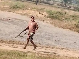 जमीन की मेड़ को लेकर हुआ ऐसा झगड़ा कि लहरा गई राइफलें...मुरादाबाद के गांव में तैनात पुलिस  जमीन की मेड़ को लेकर हुआ ऐसा झगड़ा कि लहरा गई राइफलें...मुरादाबाद के गांव में तैनात पुलिस