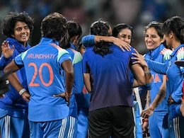 "<i>Hamari Ladkiya Kisi Se Kam Nahi </i>": Cricket Fraternity Hails India Women's Historic Win vs Australia "<i>Hamari Ladkiya Kisi Se Kam Nahi </i>": Cricket Fraternity Hails India Women's Historic Win vs Australia