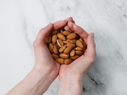 Diwali Aur Dry Fruits: बादाम खाने के फायदे और नुकसान, जानें असली है या नहीं और एक दिन में कितने खाएं? Diwali Aur Dry Fruits: बादाम खाने के फायदे और नुकसान, जानें असली है या नहीं और एक दिन में कितने खाएं?