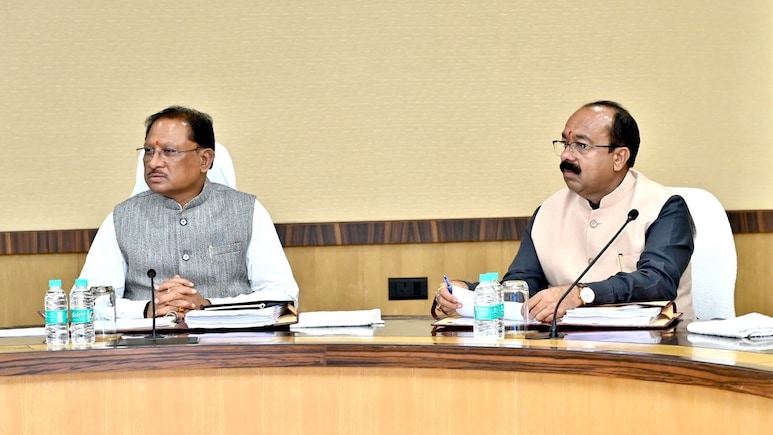 CG Cabinet Meeting: धान खरीदी पर रहा साय कैबिनेट की बैठक का फोकस, छत्तीसगढ़ सरकार ने लिए ये फैसले CG Cabinet Meeting: धान खरीदी पर रहा साय कैबिनेट की बैठक का फोकस, छत्तीसगढ़ सरकार ने लिए ये फैसले
