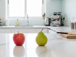 Apple vs Pear: Which Fruit Works Better For Digestion? Apple vs Pear: Which Fruit Works Better For Digestion?