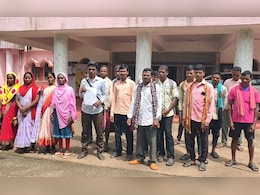 नक्सलवाद के पतन के साथ विकास की राह पर अबूझमाड़, गुमियाबेड़ा के ग्रामीणों ने सड़क निर्माण की रखी मांग नक्सलवाद के पतन के साथ विकास की राह पर अबूझमाड़, गुमियाबेड़ा के ग्रामीणों ने सड़क निर्माण की रखी मांग