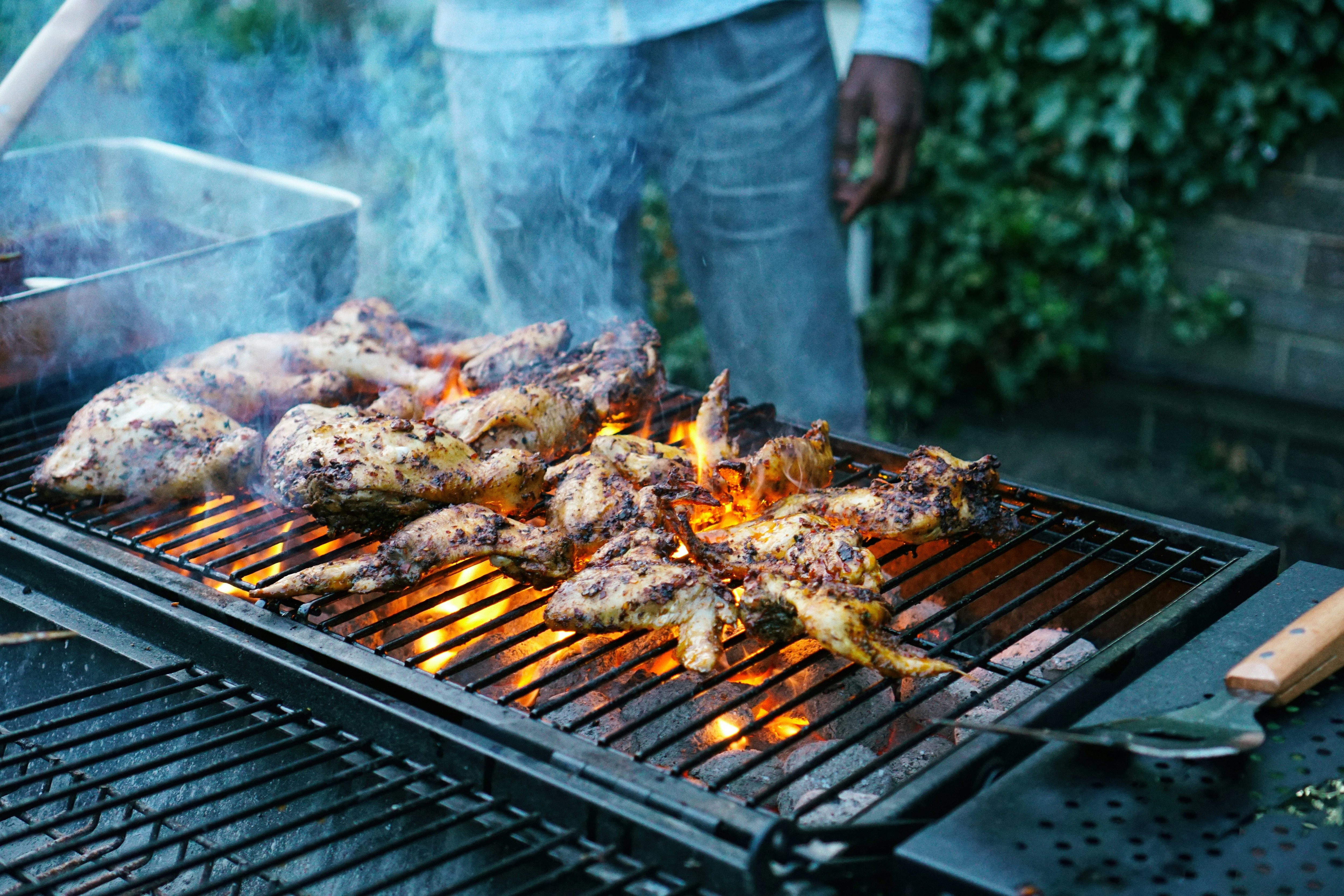 Grilling vs Pan Frying: What Keeps Food Juicy, Moist And Flavour Packed?