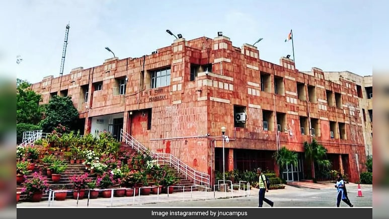 जब पूरे JNU को दो महीने के लिए कर दिया गया था बंद, चप्पे-चप्पे पर तैनात थी पुलिस