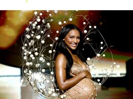 Victoria Secret Fashion Show 2025: नौ महीने की प्रेग्नेंट सुपरमॉडल ने की रैम्प वॉक, वीडियो हो रहा वायरल Victoria Secret Fashion Show 2025: नौ महीने की प्रेग्नेंट सुपरमॉडल ने की रैम्प वॉक, वीडियो हो रहा वायरल