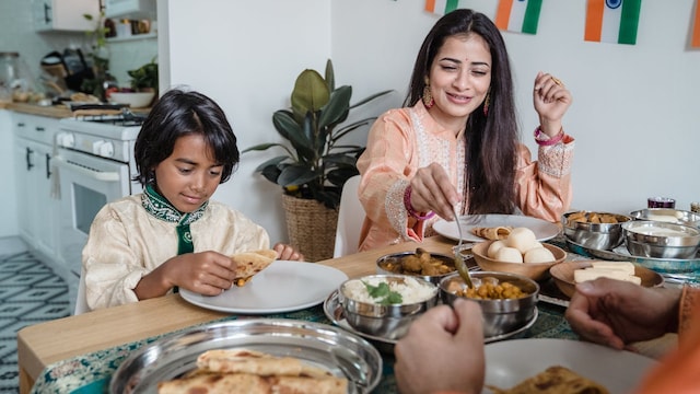 This Diwali, Don't Let Child Nutrition Slip Through The Cracks; See Expert Advice