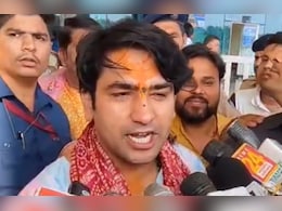 धीरेंद्र शास्त्री को 'I Love Muhammad' से नहीं है ऐतराज, बता दिया क्या नहीं लगता अच्छा