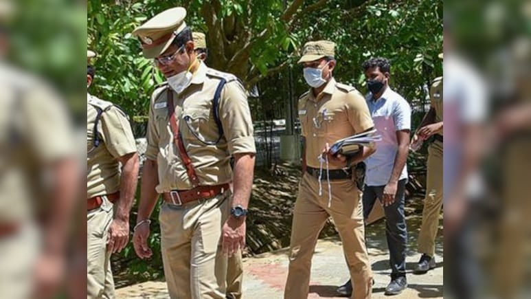 शर्मनाक! बड़ी बहन के सामने ही छोटी बहन से गैंगरेप, आरोपी पुलिसकर्मी गिरफ्तार, तमिलनाडु की ये घटना आपको भी हिला देगी