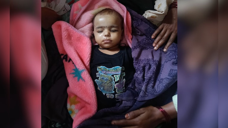 छिंदवाड़ा में 5 माह की बच्ची की मौत से फिर हड़कंप, परिजनों ने पिलाई थी आयुर्वेदिक कफ सिरप छिंदवाड़ा में 5 माह की बच्ची की मौत से फिर हड़कंप, परिजनों ने पिलाई थी आयुर्वेदिक कफ सिरप