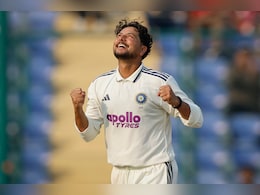 Kuldeep Yadav World Record: कुलदीप यादव का 'पंजा', टेस्ट में यह कारनामा करने वाले बने दुनिया के पहले स्पिनर Kuldeep Yadav World Record: कुलदीप यादव का 'पंजा', टेस्ट में यह कारनामा करने वाले बने दुनिया के पहले स्पिनर