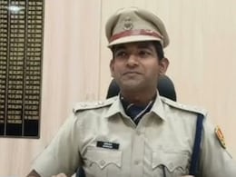 अंता उपचुनाव का रण, ड्यूटी में लापरवाही बरतने पर दो पुलिसकर्मी को किया गया निलंबित अंता उपचुनाव का रण, ड्यूटी में लापरवाही बरतने पर दो पुलिसकर्मी को किया गया निलंबित