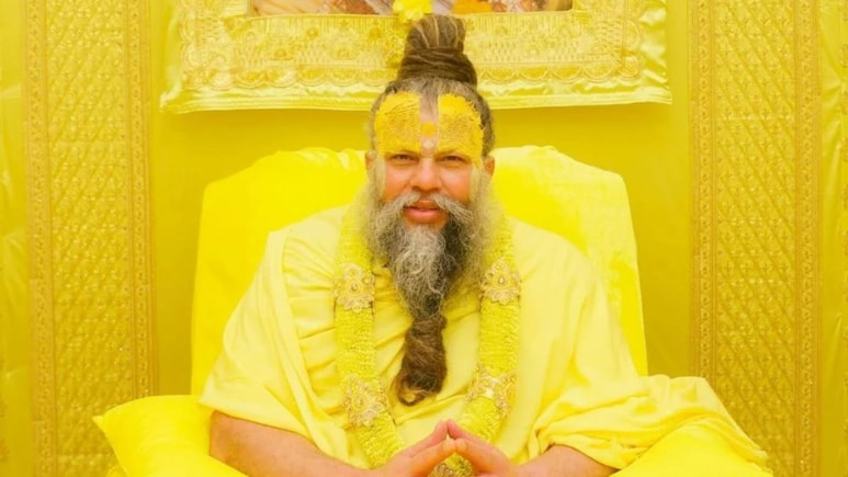 Premanand Ji Maharaj Health Update: प्रेमानंद महाराज जी को क्या हुआ है? कौन सी बीमारी है जिसमें रोजाना खून साफ करना पड़ता है?