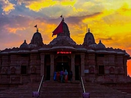 Akola News : दिवाळीच्या आतषबाजीदरम्यान अकोल्यातील सालासार मंदिरात घडला धक्कादायक प्रकार, कारवाईची मागणी Akola News : दिवाळीच्या आतषबाजीदरम्यान अकोल्यातील सालासार मंदिरात घडला धक्कादायक प्रकार, कारवाईची मागणी