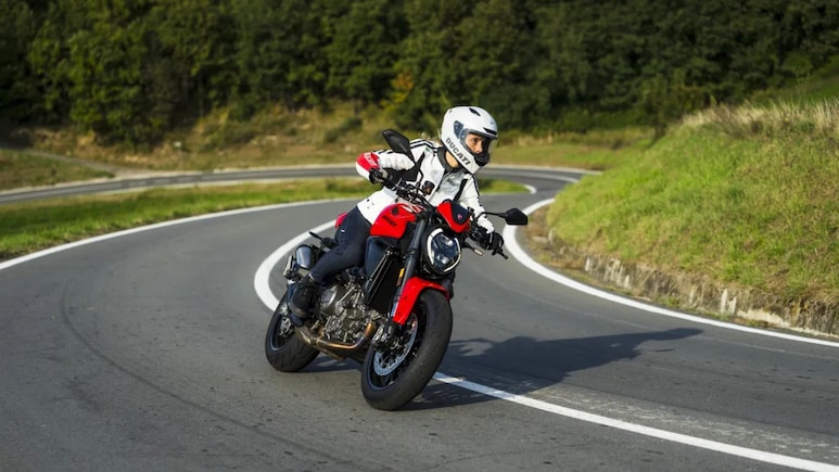 2026 Ducati Monster Breaks Cover With New 890cc V2 Engine 2026 Ducati Monster Breaks Cover With New 890cc V2 Engine