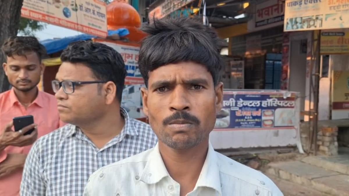 प्रत्यक्षदर्शी देवी शंकर ने बताया कि आरती के बाद हादसा हो गया प्रत्यक्षदर्शी देवी शंकर ने बताया कि आरती के बाद हादसा हो गया