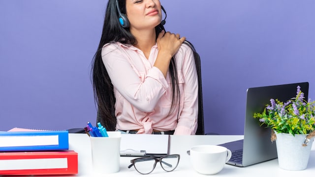 5 Strength Moves Indian Women Need To Prevent Shoulder And Neck Pain From Long Work Hours