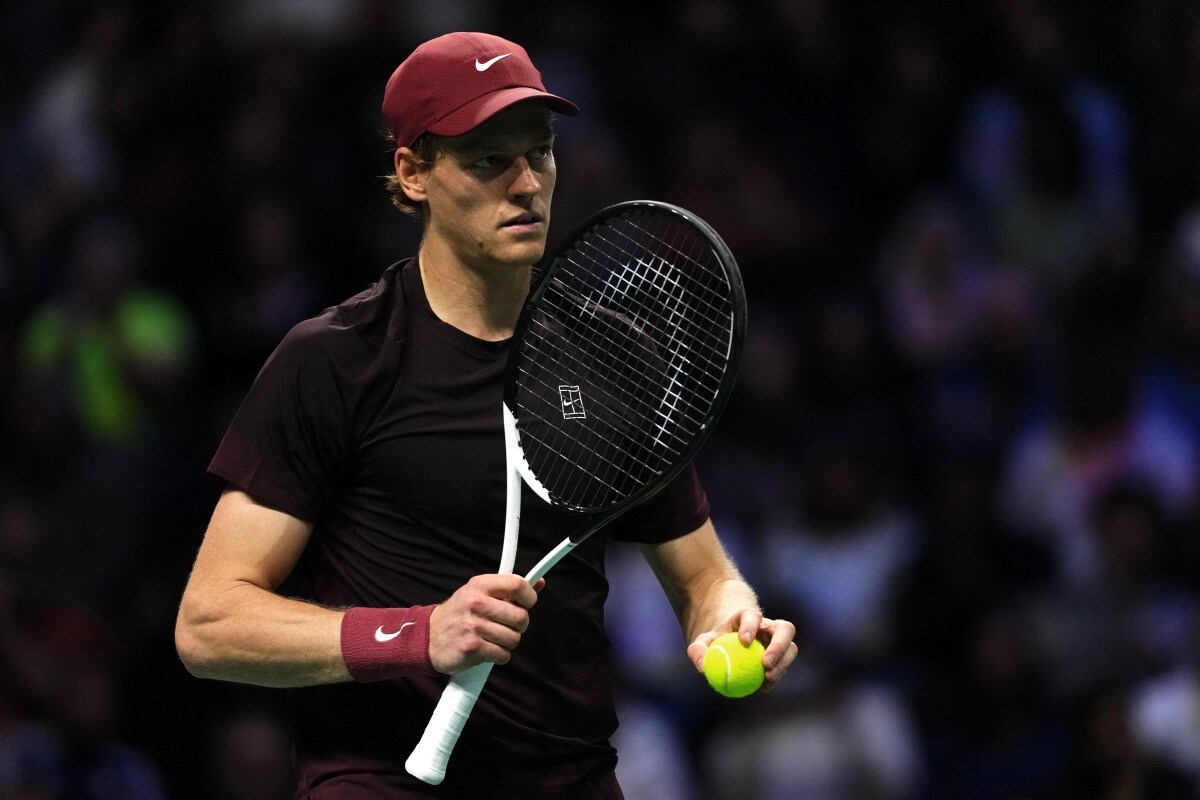 Jannik Sinner Cruises In Paris Masters Opener, Alexander Zverev